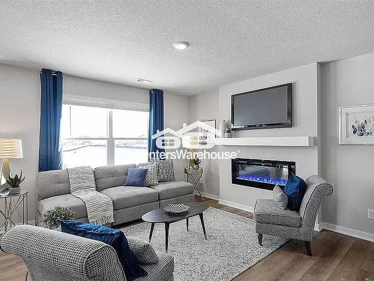 2124 Bugge Dr — Photo 3