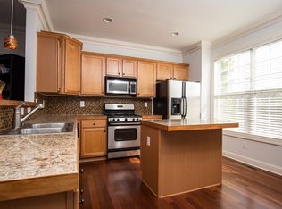 3214 Greenwood Oak Dr, Norcross, GA 30092