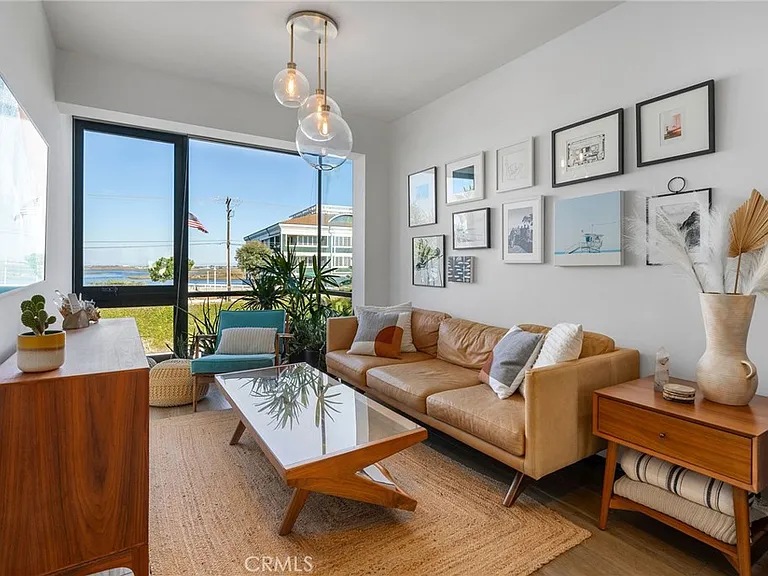 73B Surfside Ave — Photo 18