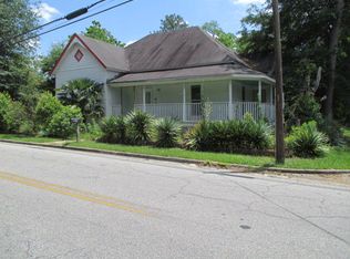 223 3rd Ave NW, Cairo, GA 39828