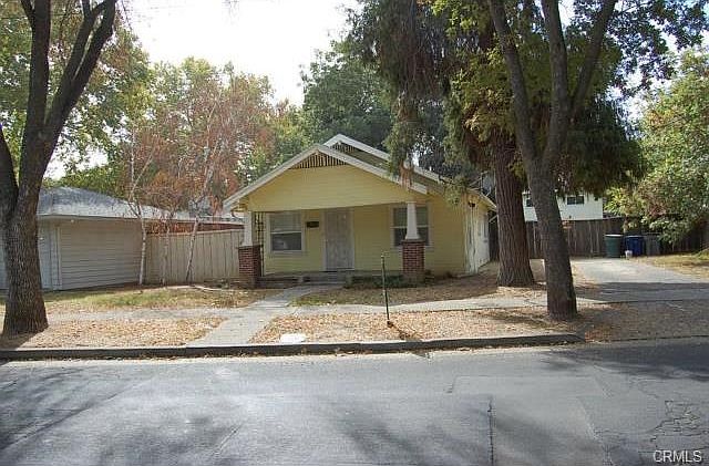 Located In Very Desirable "RAGGSDALE" Area!!