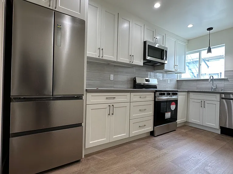 462 25th Ave #1 — Photo 3