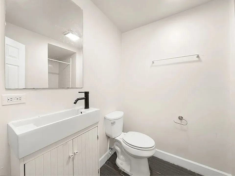 112 Pacific St #223