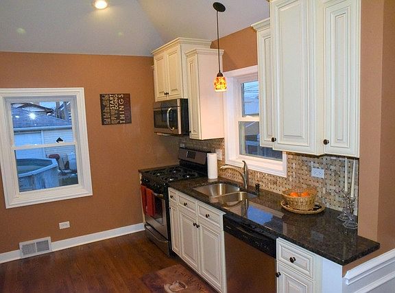 5th image of 6233 S Melvina Ave