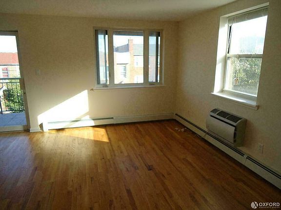 2nd image of 2524 45th St APT 3