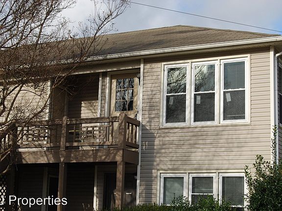 3rd image of 12103 Carriage Ct SE APT D