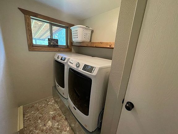 4th image of 211 Cottonwood Dr