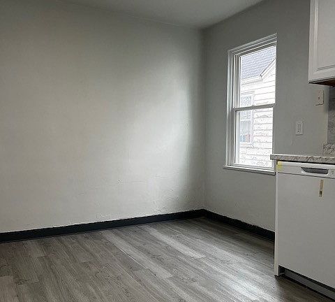 5th image of 411 Wesley Ave