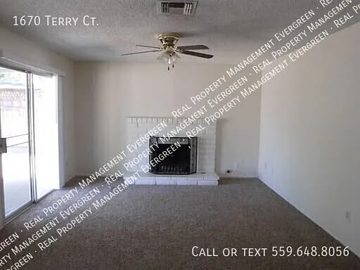 1670 Terry Ct — Photo 2
