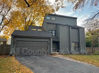 1134 Lakeside Ct, Naperville, IL 60564