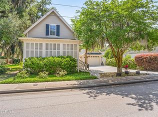 521 Ribaut Rd, Beaufort, SC 29902