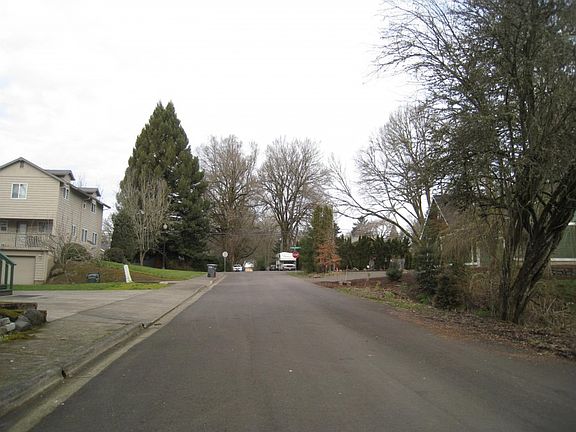 5th image of 875 NE 67th Ave