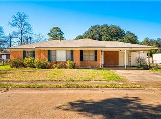 5634 E Circle Dr, Alexandria, LA 71301
