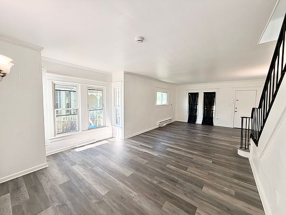 3rd image of 710 High St N
