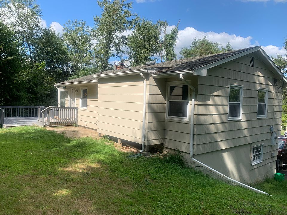 2nd image of 102 Alpine Dr