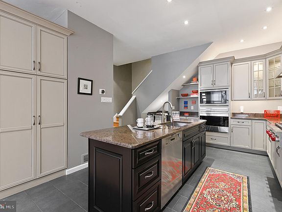 2nd image of 5 Willings Alley Mews