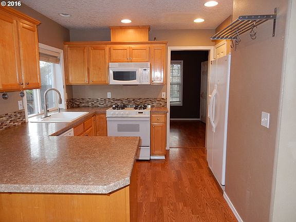 3rd image of 12463 NW Groveshire Ave