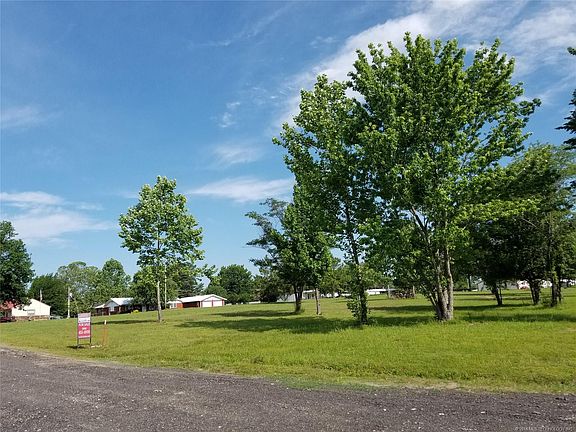 3rd image of 35 Sturges Ct