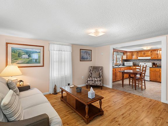 2nd image of 2218 Rebel Hollow Rd