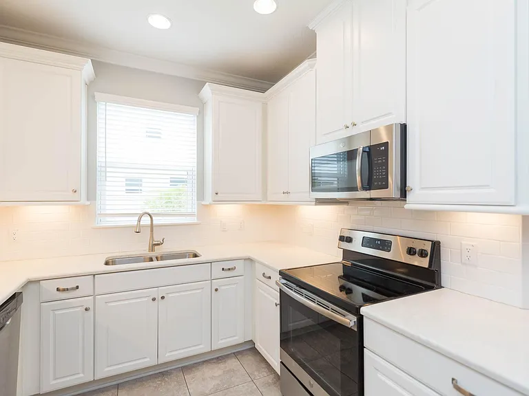 26344 Limestone Springs Way — Photo 8