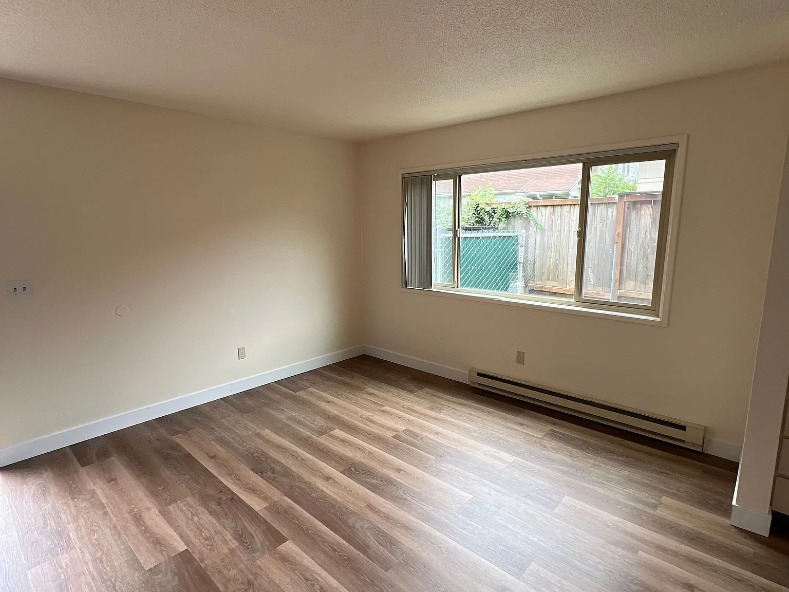 3933 SE Francis St — Photo 3