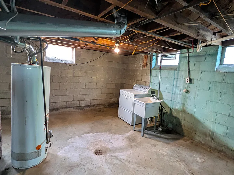 7414 Vaughan St — Photo 15