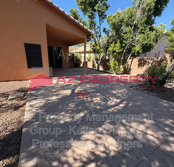 15745 W Latham St — Photo 2
