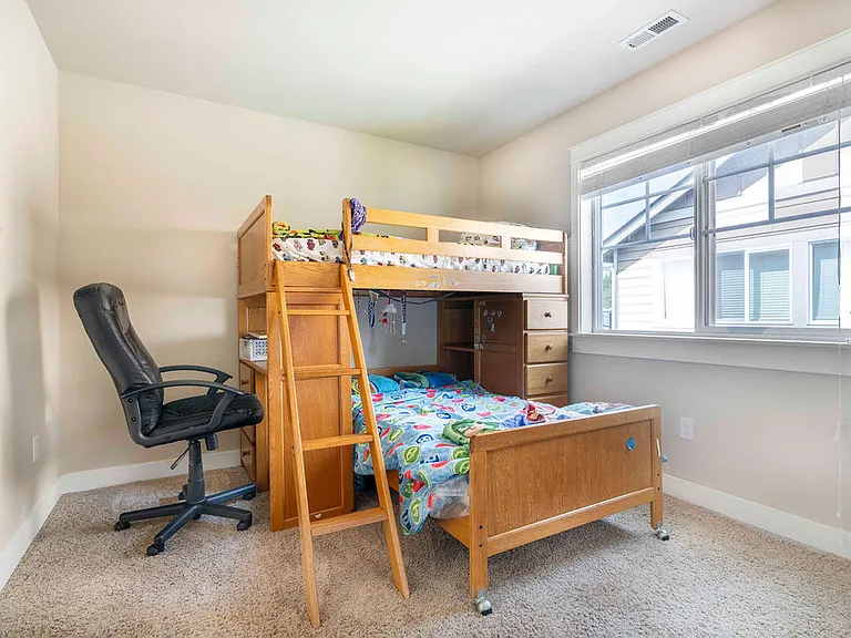 19728 Filbert Dr — Photo 16