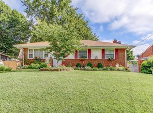 1212 Hartsook Blvd SE, Roanoke, VA 24014