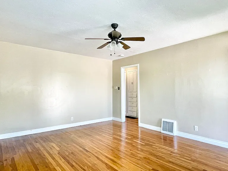 2705 S. Imperial St. — Photo 4
