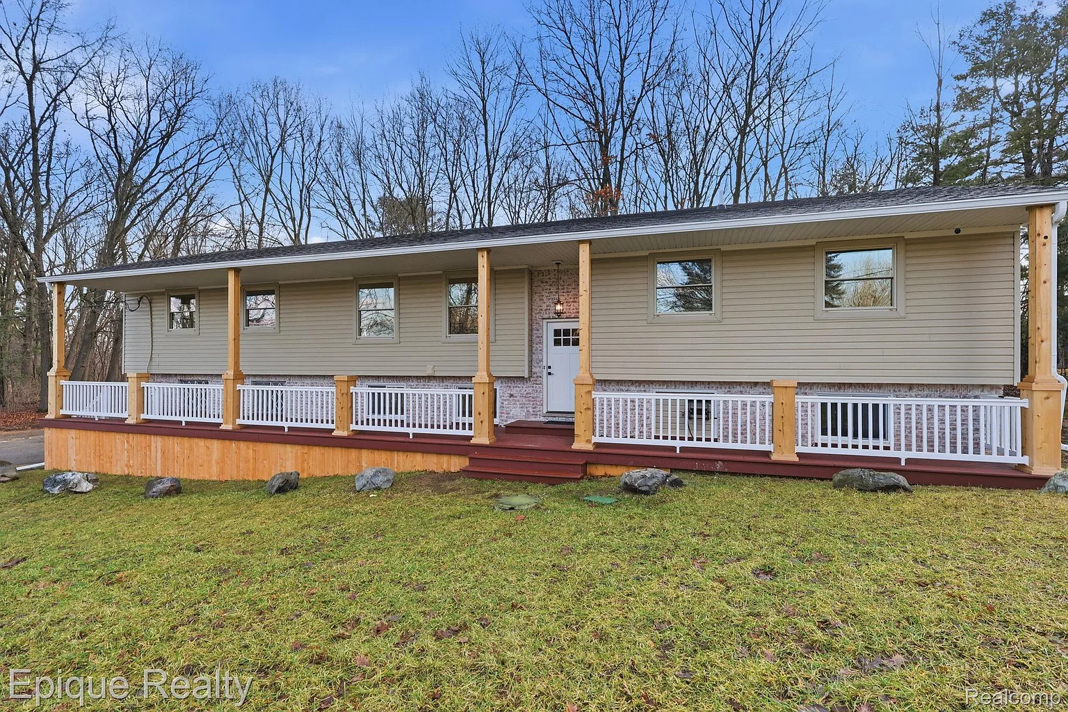 4563 Clifford Rd photo 1