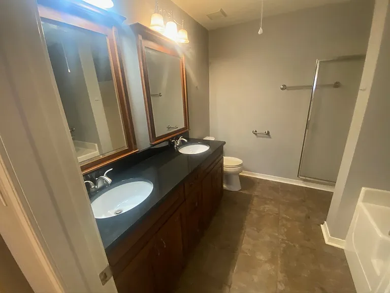 8251 Magnolia Village Dr N — Photo 10