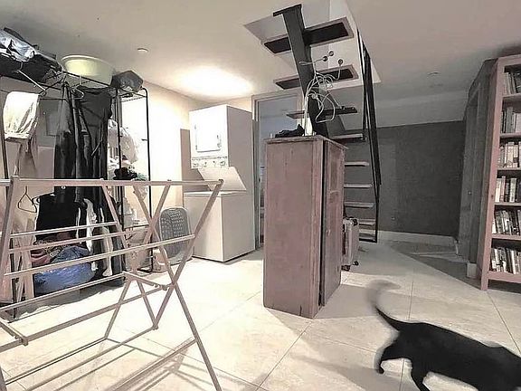 4th image of 132 New York Ave APT 1B