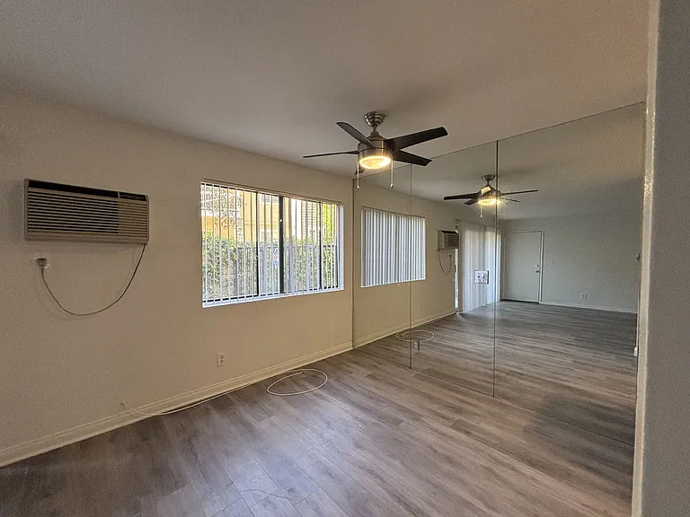5245 Chesebro Rd — Photo 35