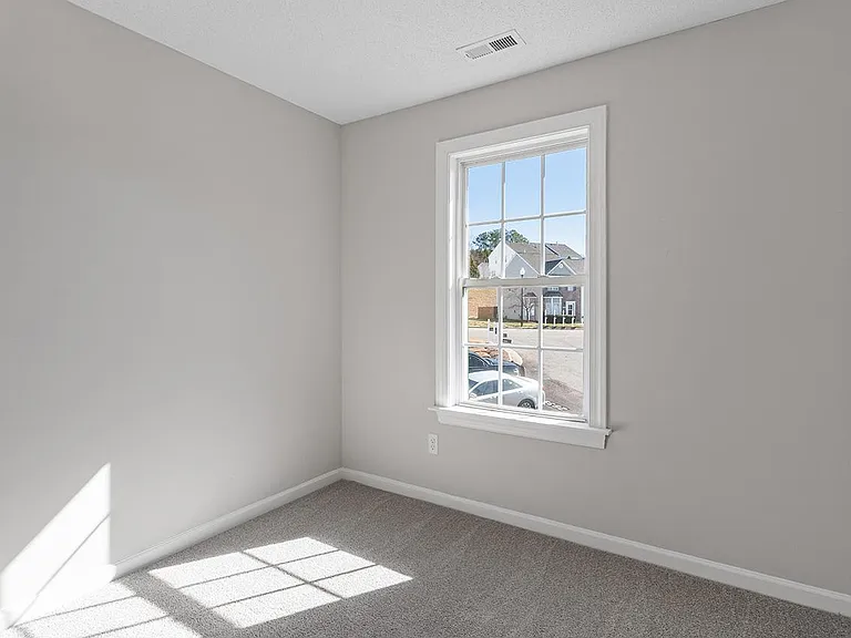2839 Gross Ave — Photo 7