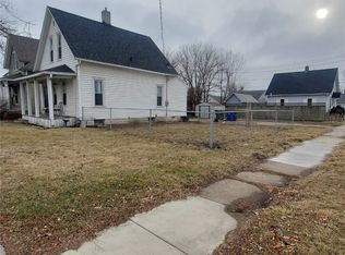 195 16th Ave SW, Cedar Rapids, IA 52404