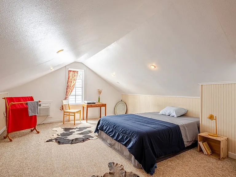 2472 Dauphine St #B — Photo 10
