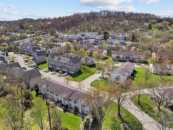 2nd image of 3073 Meadow Brook Ct