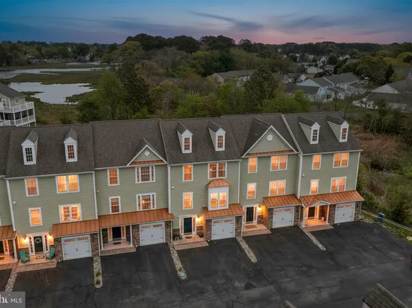 17 Shoal Ln, Millville, DE 19967