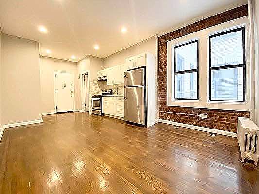 5th image of 2401 Davidson Ave APT 3F