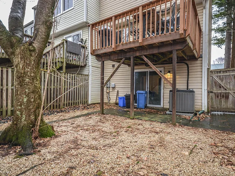 27 Cross Country Ct — Photo 33