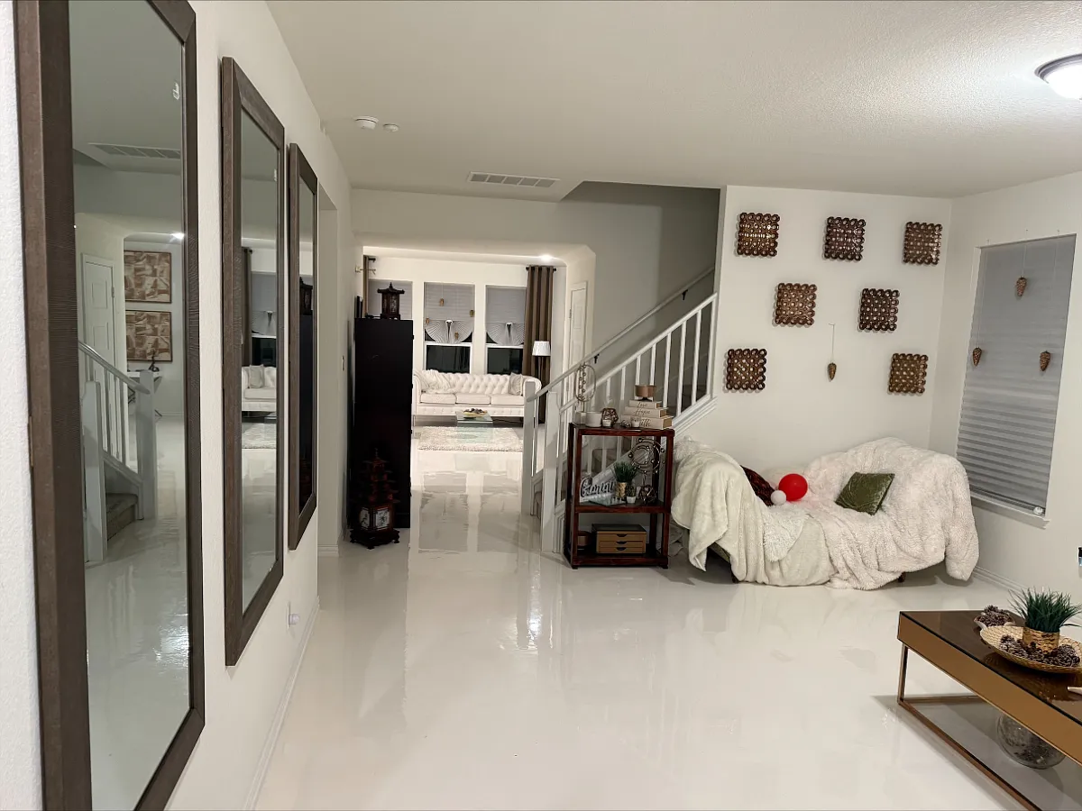 Building Photo - 4520 Avellino Dr
