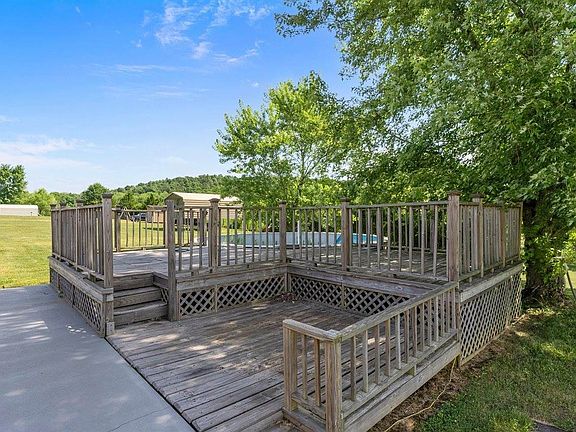 5th image of 226 Eagle Way