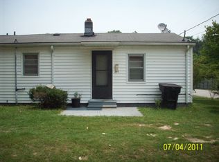 213 Collins St #A, Clinton, NC 28328