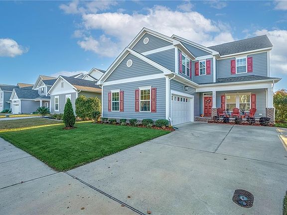 3rd image of 120 Meridian Pl