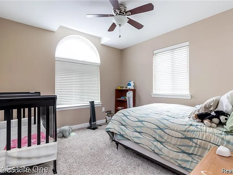 2806 Benjamin Ave — Photo 12