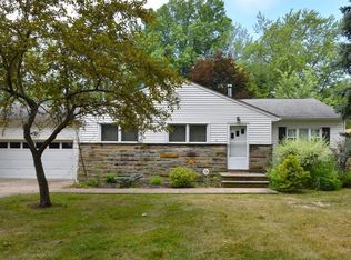 5080 Harper Rd, Solon, OH 44139