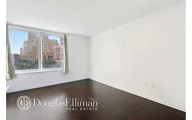 Sold by Douglas Elliman | media 15