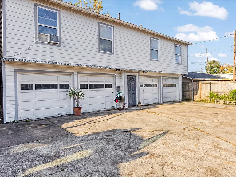 8451 1/2 Howard Dr — Photo 11