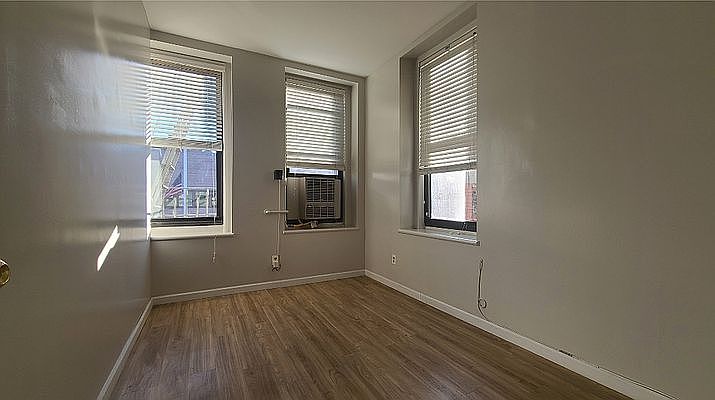 2nd image of 117 Hester St APT 5F